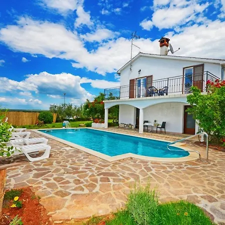 Spacious Lanima - Peaceful Location Villa Poreč