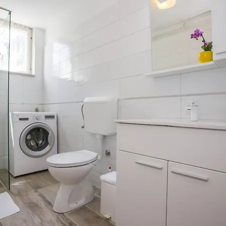 Spacious Lanima - Peaceful Location Porec